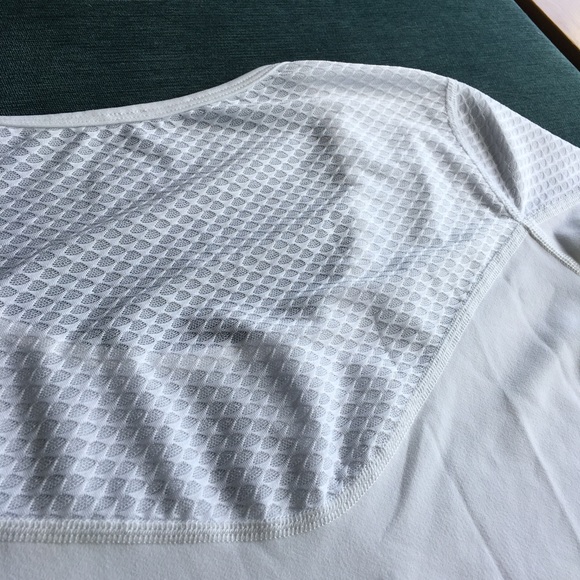Tonic Active White Mesh Top - Picture 4 of 7